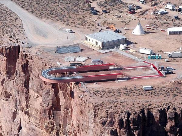 Science Meets Nature High Above the Grand Canyon - Trosifol